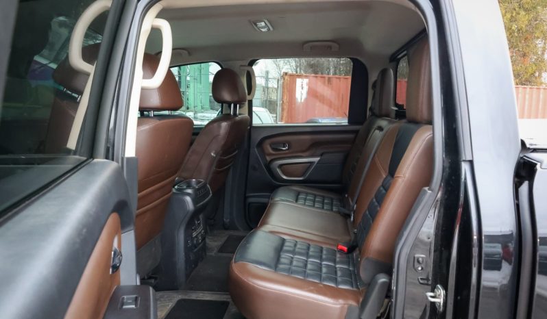 2019 Nissan Titan full