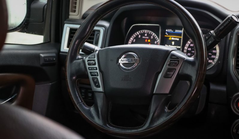 2019 Nissan Titan full