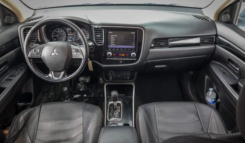 2020 Mitsubishi Outlander full