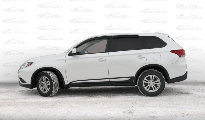 2020 Mitsubishi Outlander full